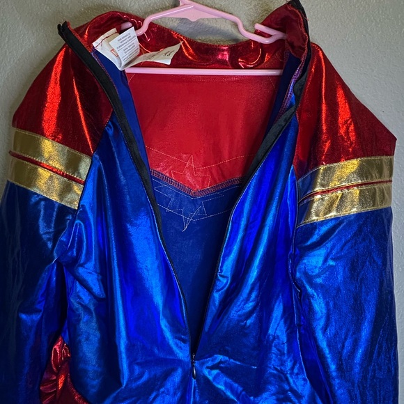 Captain Marvel Costume Girls Size Large Halloween Super Hero - Picture 7 of 9